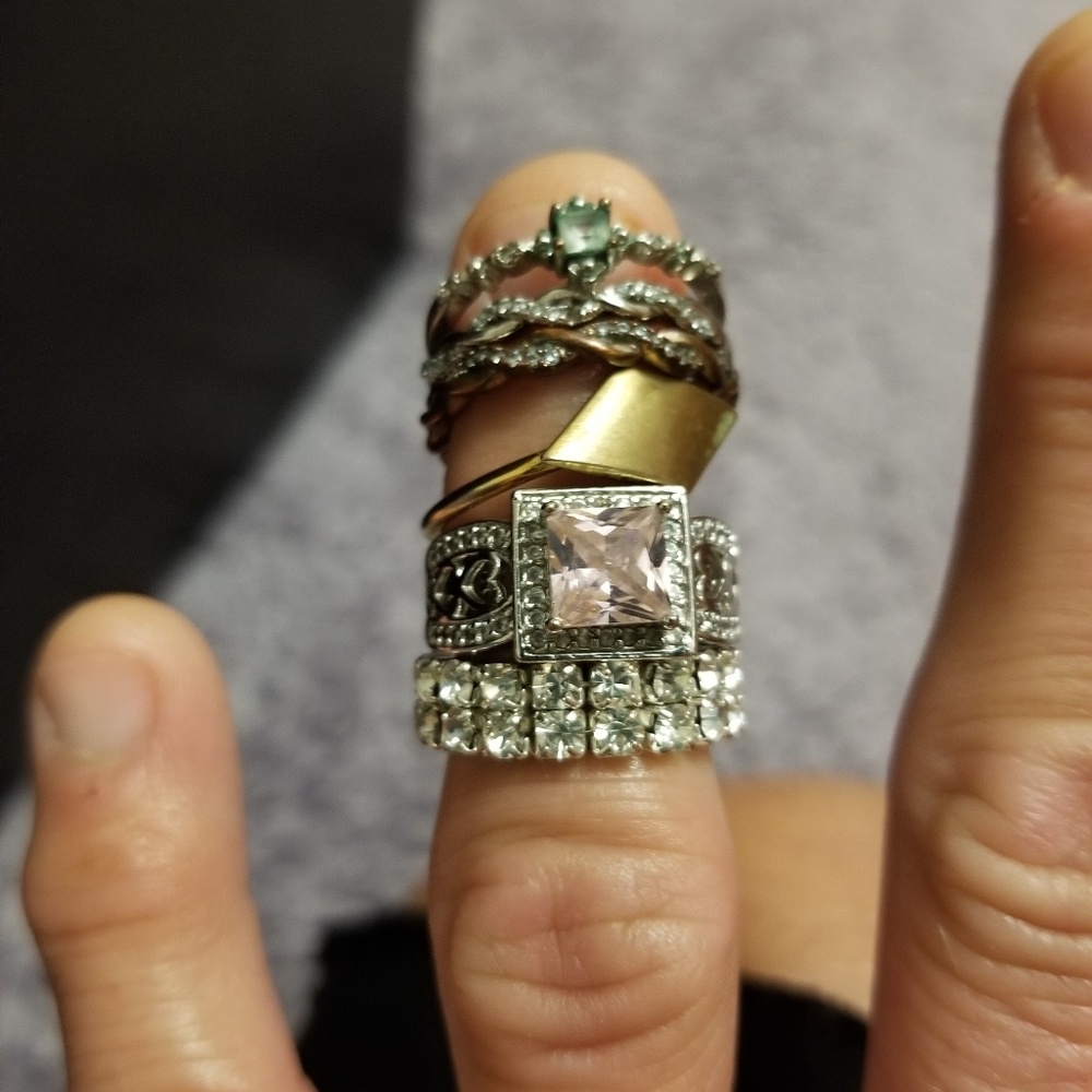 Jewelry Lot FIRM - Picture 6 of 8